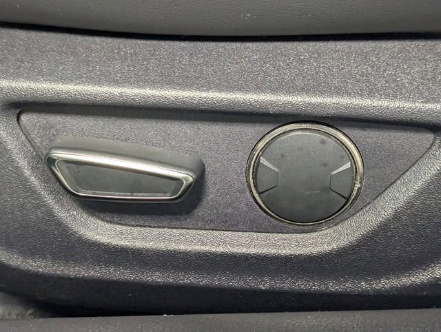 Used 2019 Ford Mustang Shelby GT350 w/ Technology Package RWD image 11