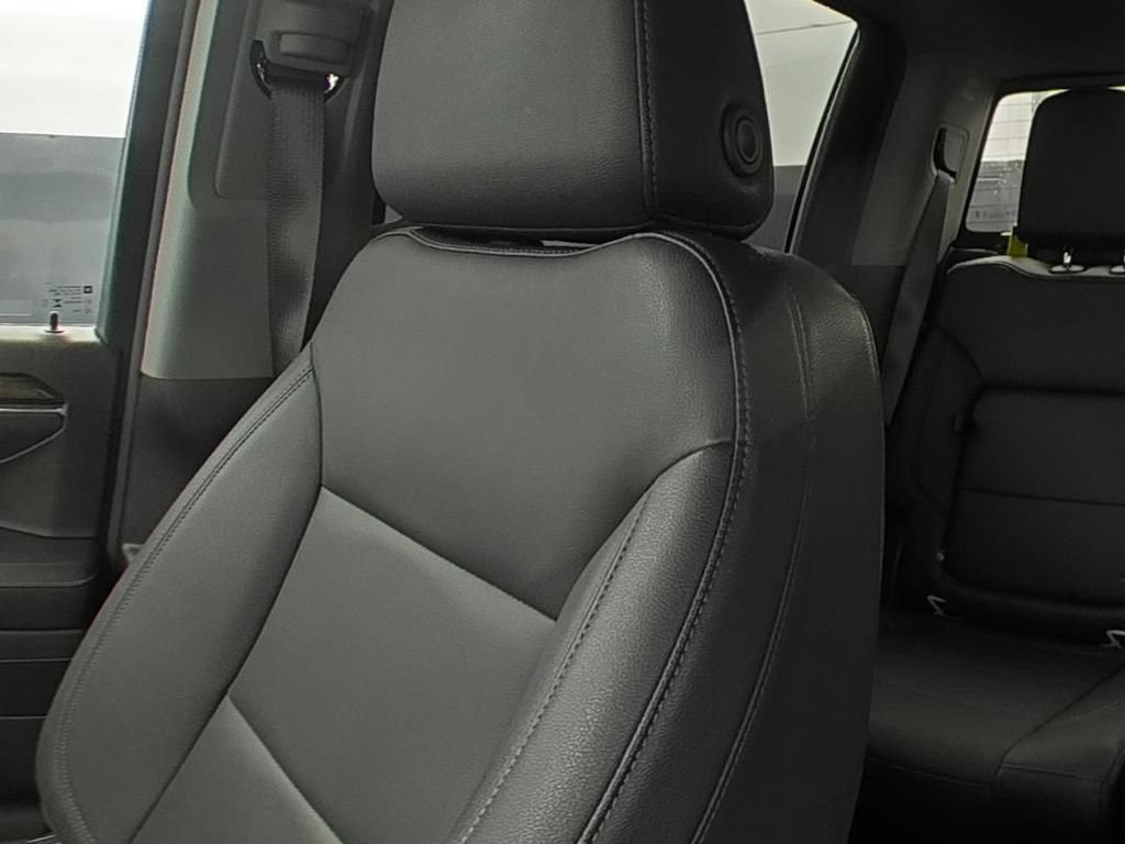 Used 2024 Chevrolet Silverado 1500 LT Trail Boss w/ Convenience Package II AWD/4WD image 9