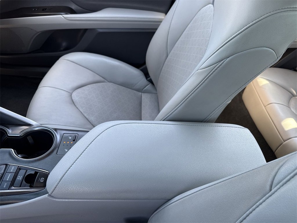 Used 2024 Toyota Camry XSE image 18