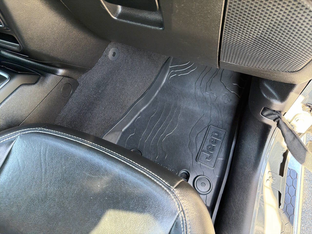 Used 2021 Jeep Wrangler Unlimited Sahara w/ Cold Weather Group image 24