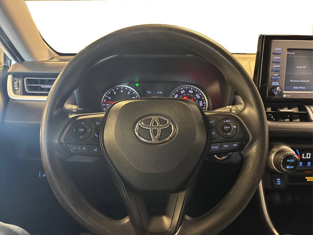 Used 2022 Toyota RAV4 XLE AWD/4WD image 28