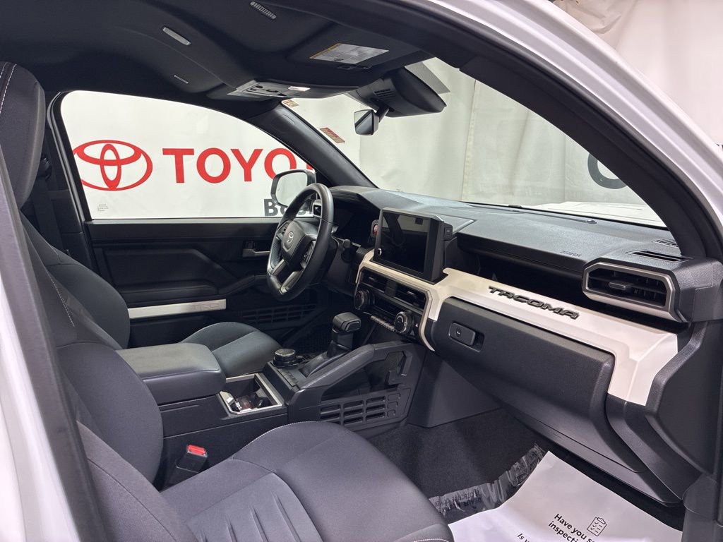 Used 2024 Toyota Tacoma TRD Sport AWD/4WD image 10