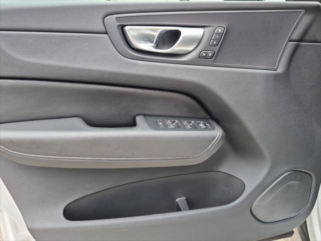 Certified 2024 Volvo XC60 B5 Core w/ Protection Package Premier AWD/4WD image 10