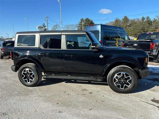 Used 2024 Ford Bronco Outer Banks image 2