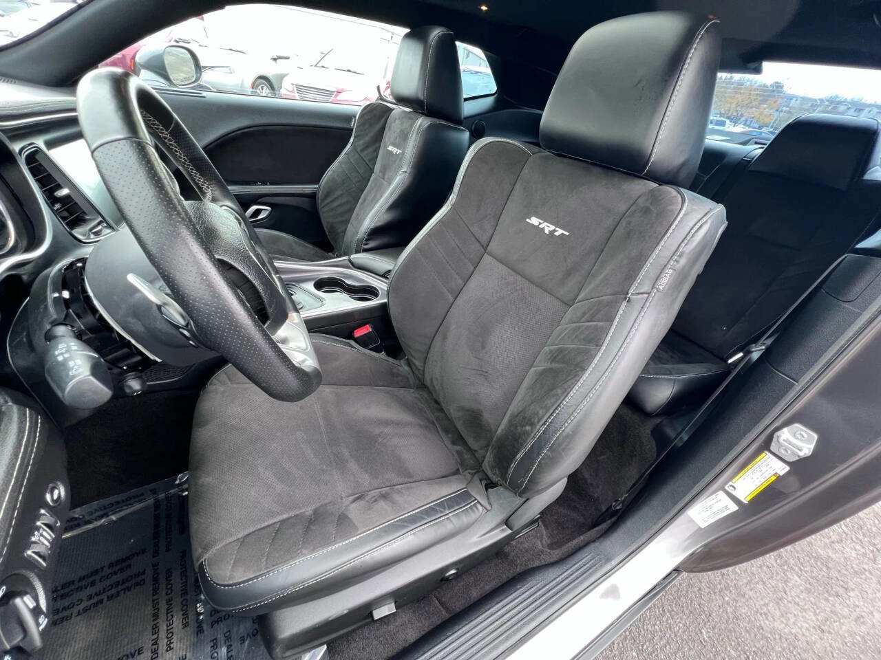 Used 2015 Dodge Challenger SRT w/ Technology Group image 13