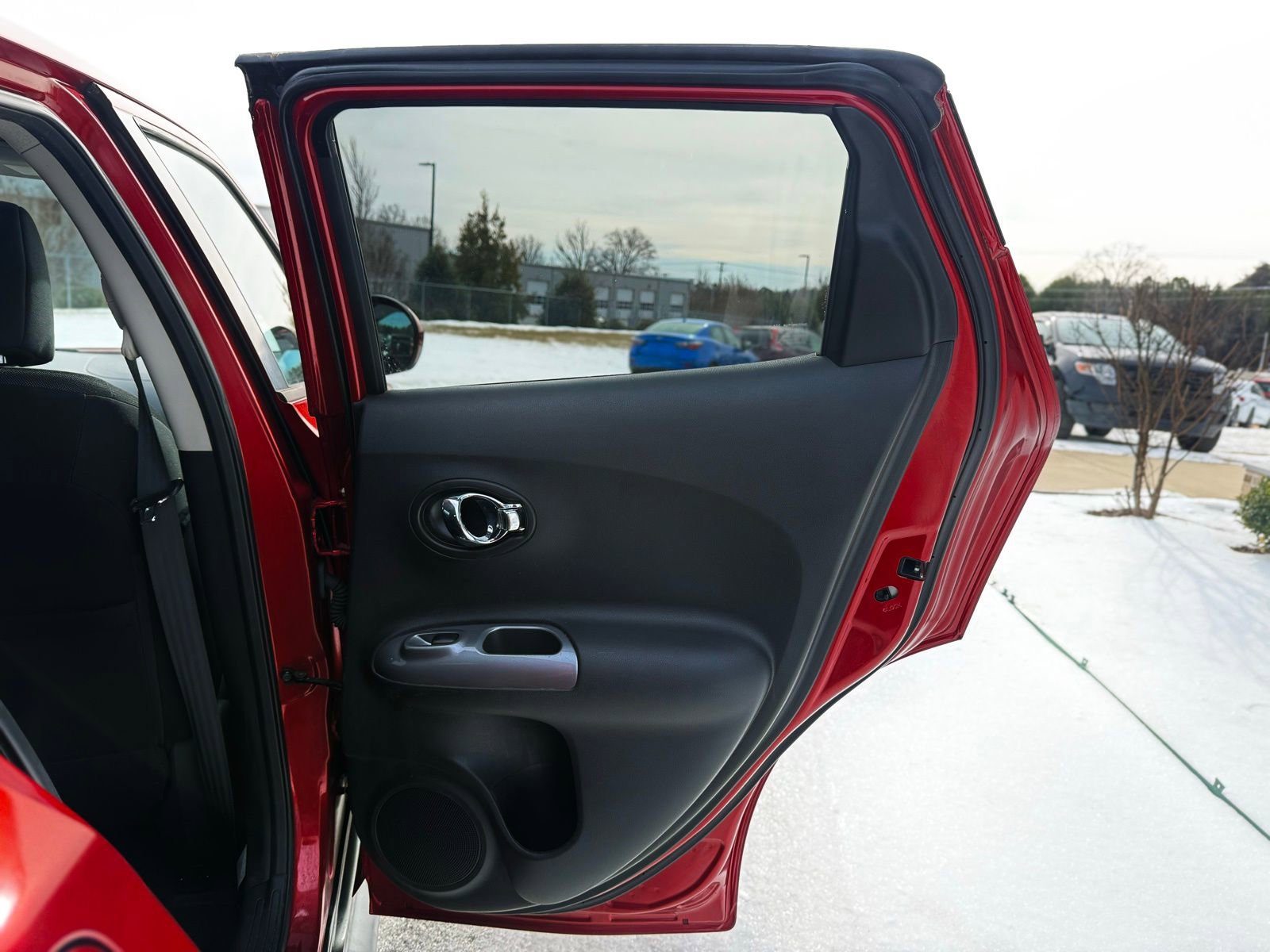 Used 2014 Nissan Juke SV w/ Navigation Package image 18