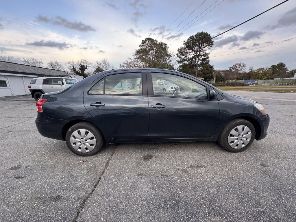 Used 2011 Toyota Yaris Sedan image 3