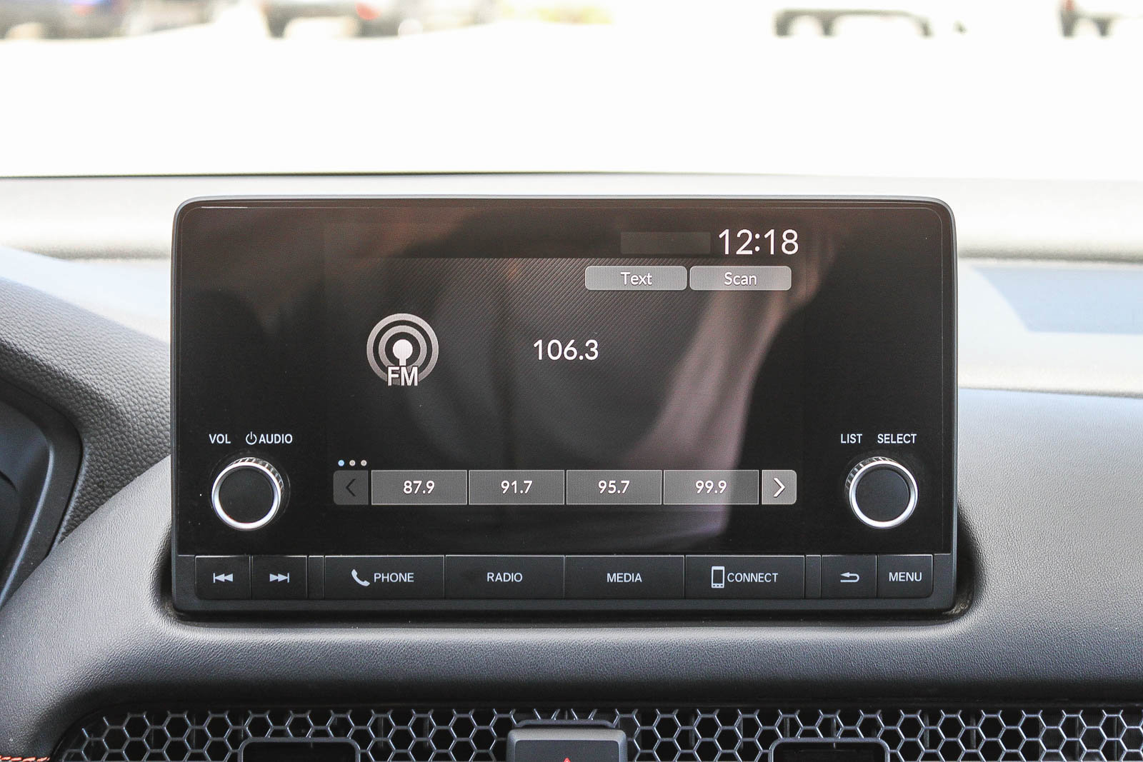 Used 2024 Honda HR-V Sport image 16