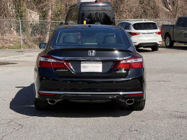 Used 2016 Honda Accord Touring image 4