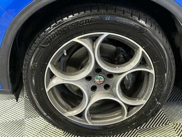 Used 2018 Alfa Romeo Stelvio Sport w/ Quick Order Package 22J Sport AWD/4WD image 15
