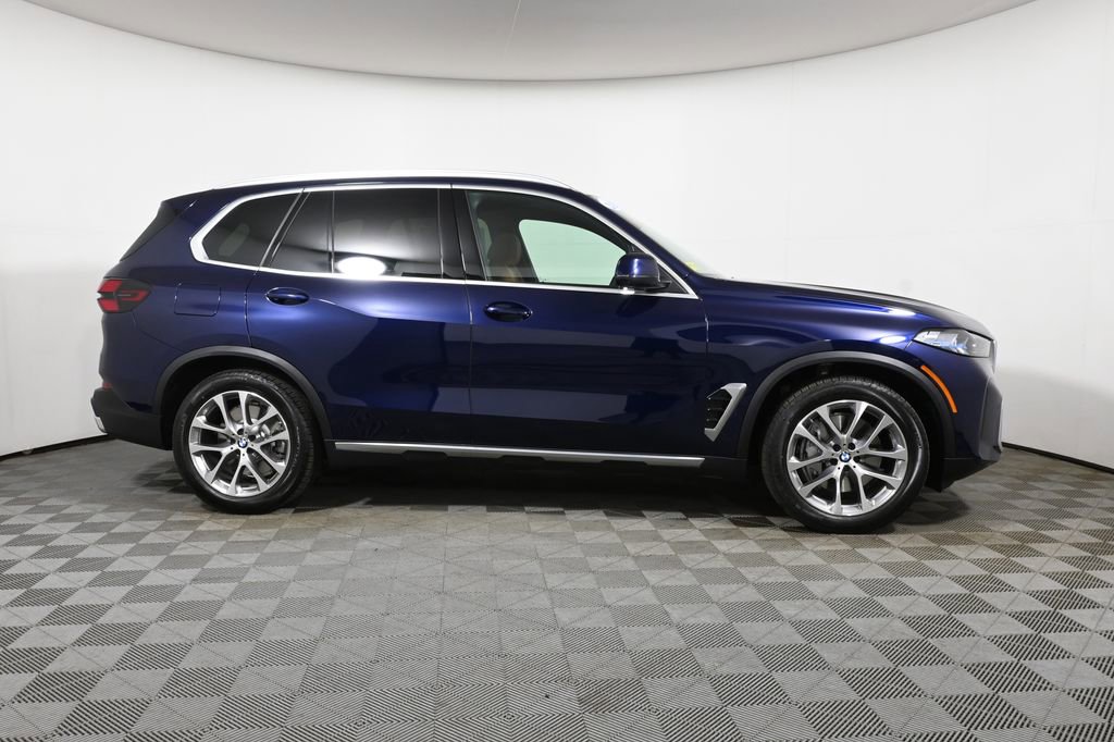 Used 2026 BMW X5 xDrive50e w/ Premium Package AWD/4WD image 8