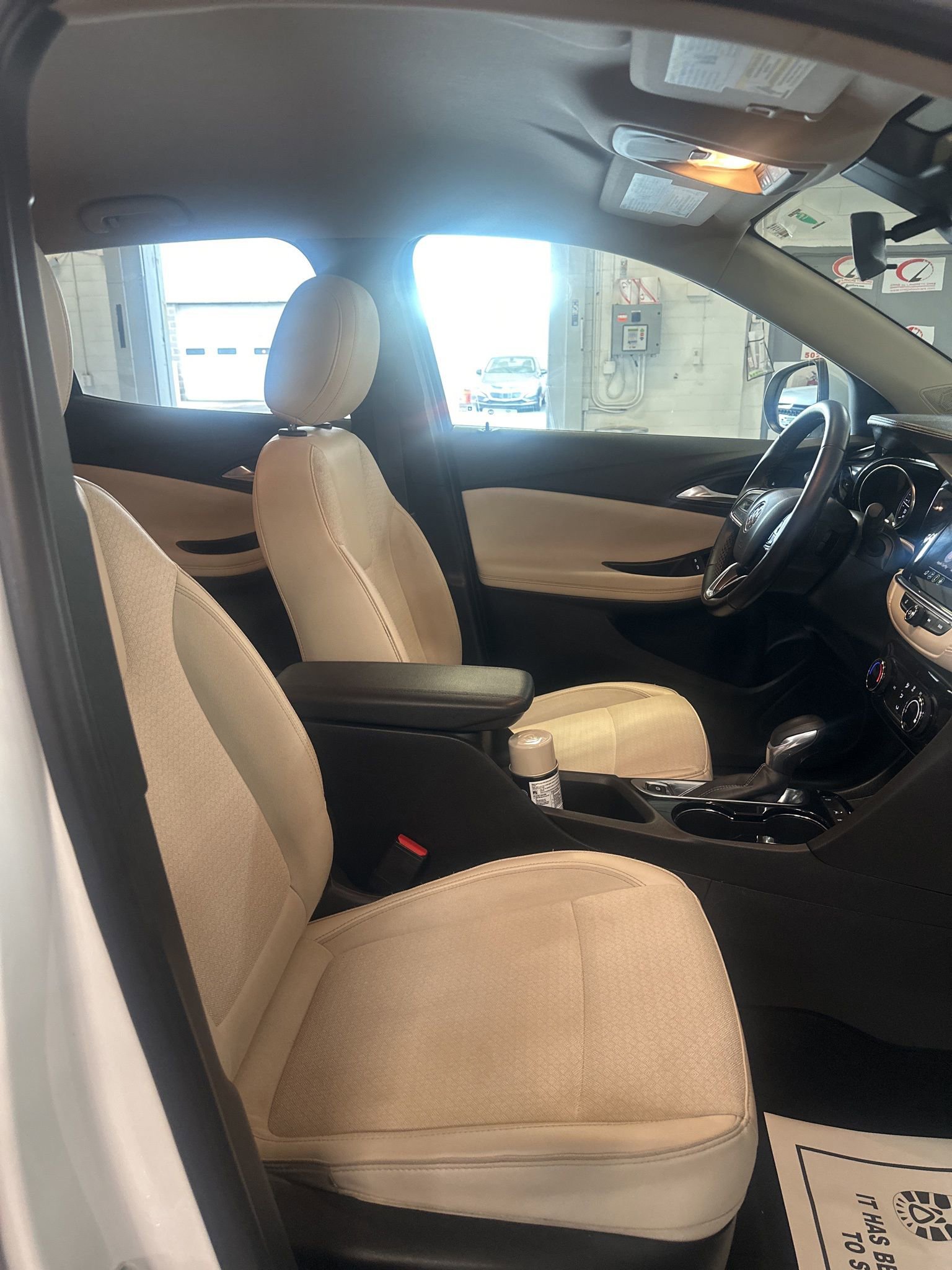 Used 2021 Buick Encore GX Preferred image 12