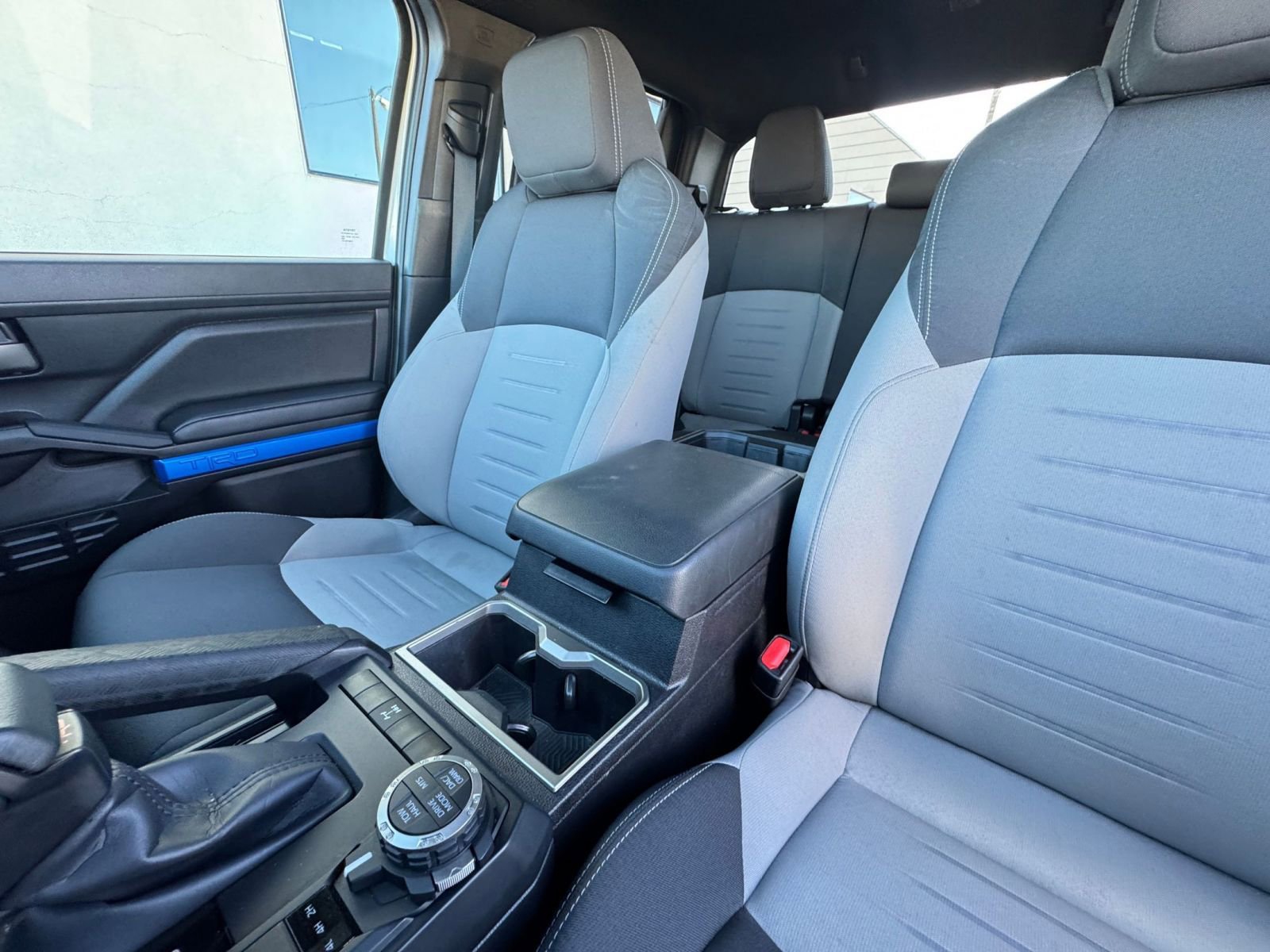 Used 2025 Toyota Tacoma SR image 34