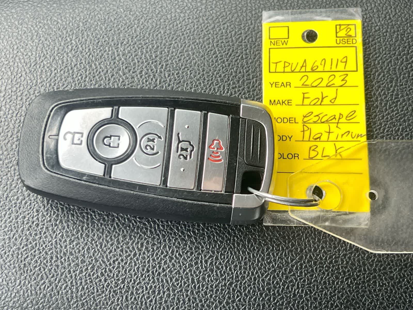 Used 2023 Ford Escape Platinum w/ Premium Technology Package AWD/4WD image 35