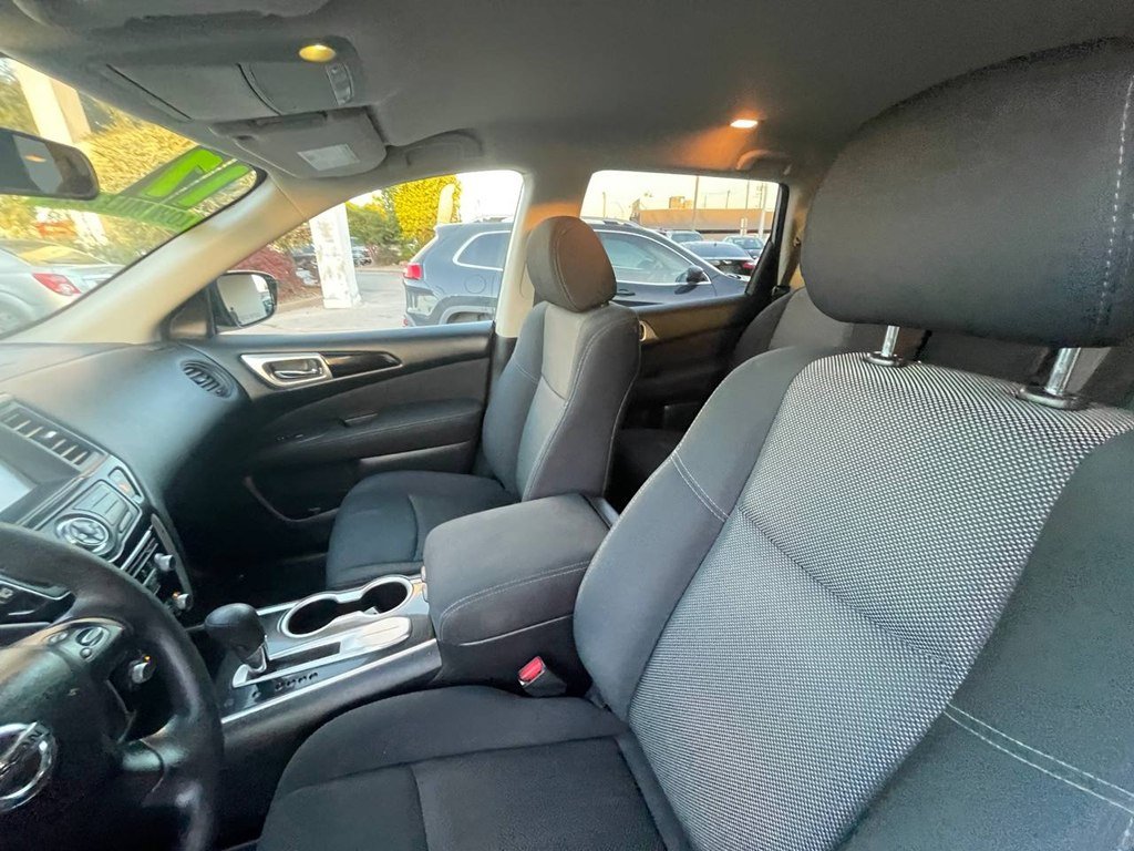 Used 2017 Nissan Pathfinder S image 30