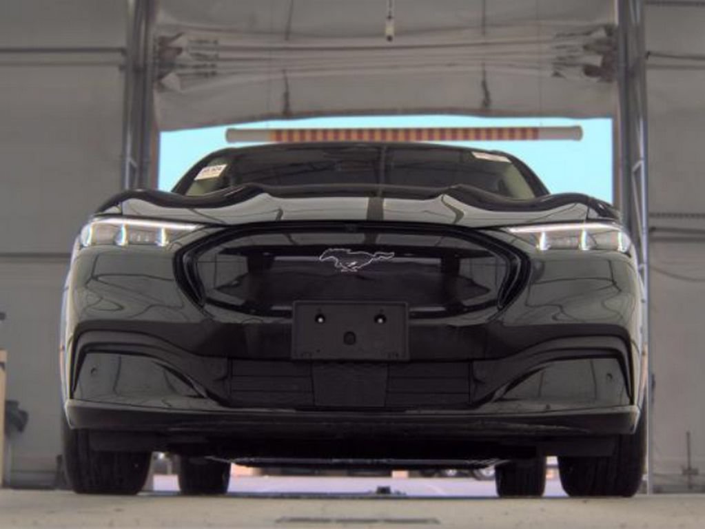 Used 2023 Ford Mustang Mach-E Premium AWD/4WD image 4
