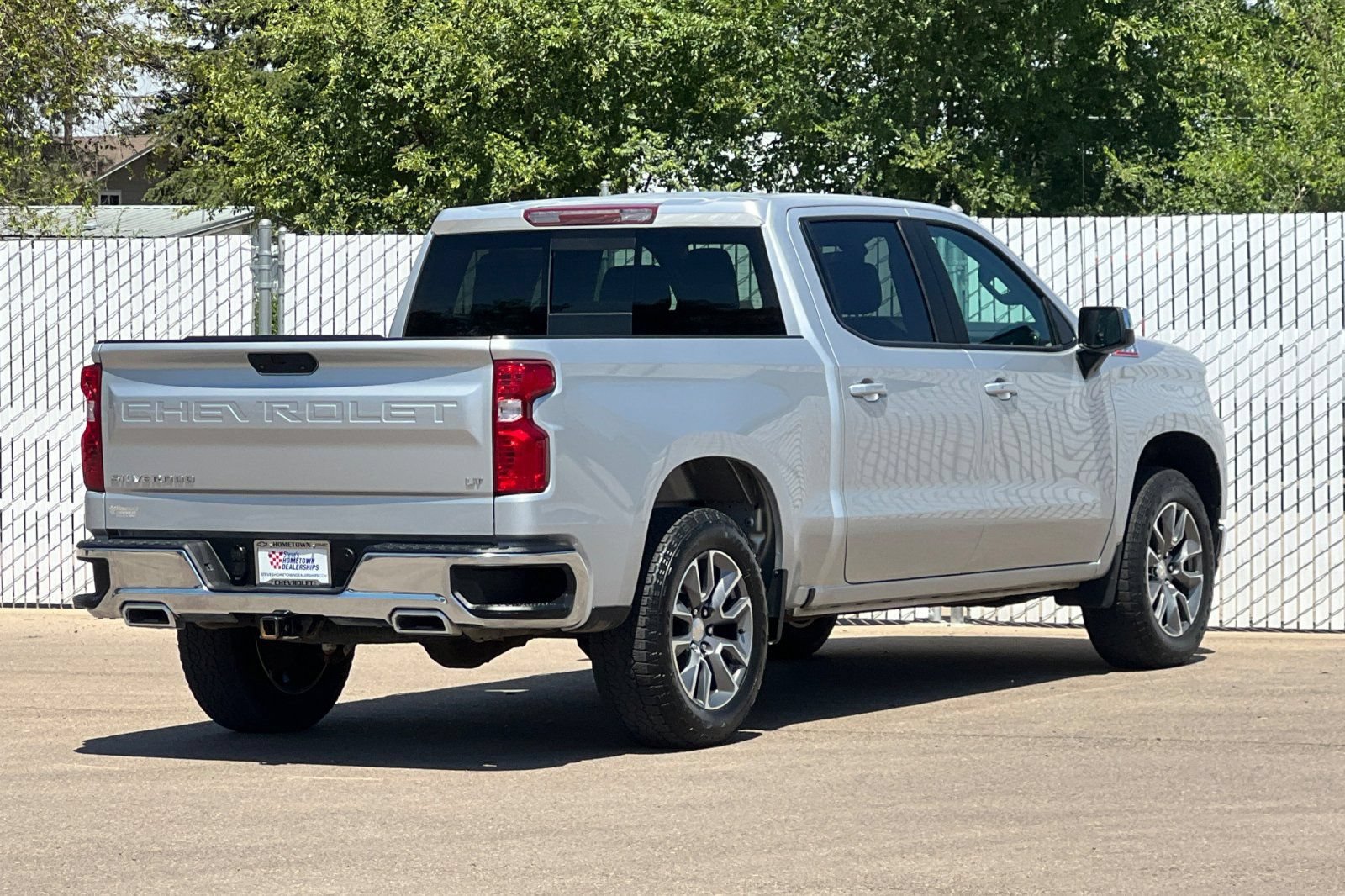 Used 2021 Chevrolet Silverado 1500 LT w/ Z71 Off-Road Package AWD/4WD image 4