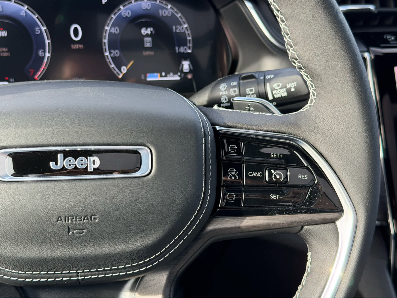 New 2025 Jeep Grand Cherokee L Overland w/ Rear Seat Video Group I image 20