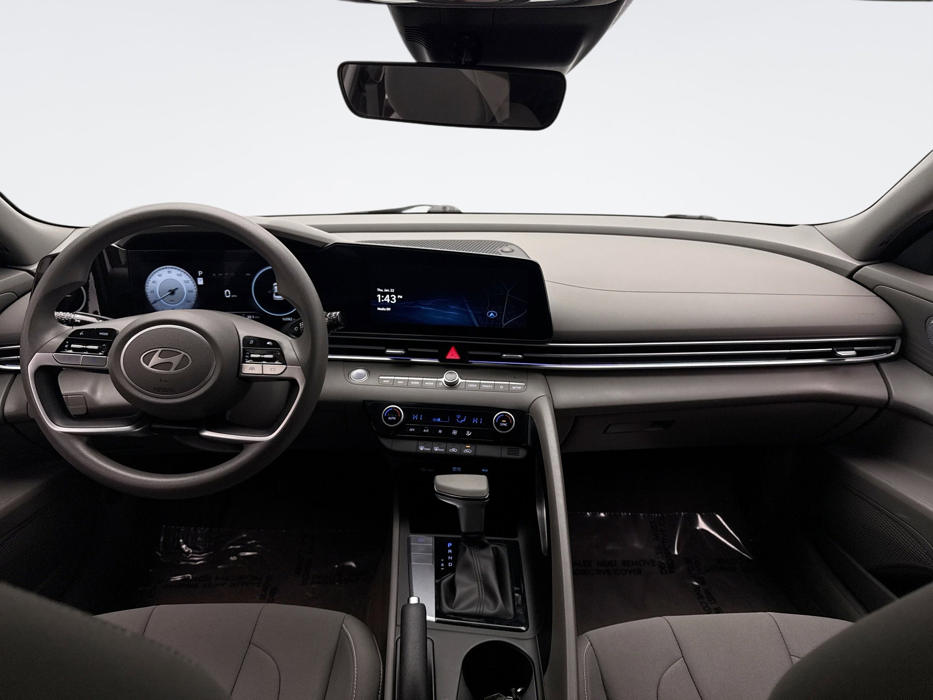 Used 2024 Hyundai Elantra SEL image 14