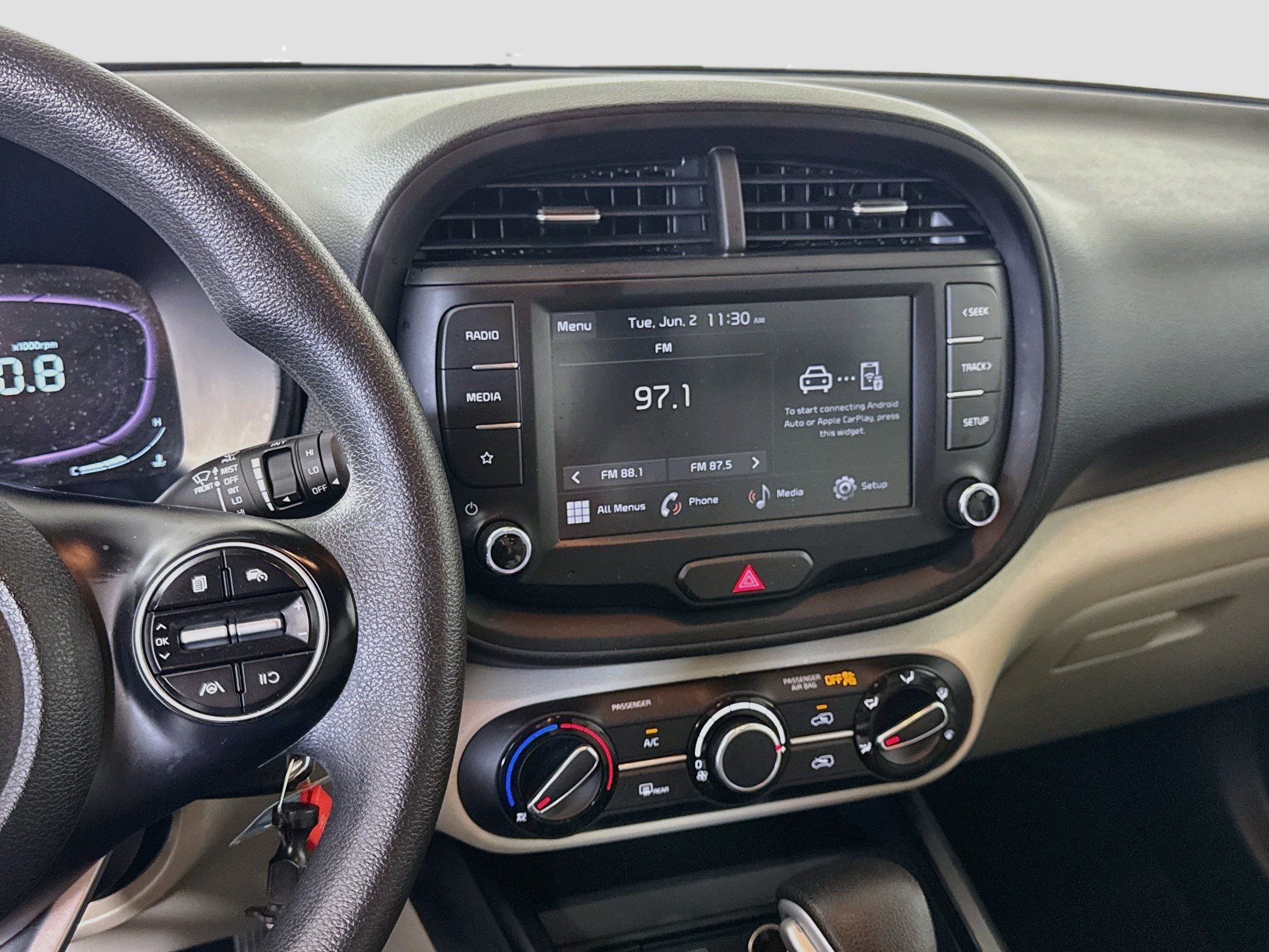 Used 2023 Kia Soul LX w/ LX Technology Package FWD image 18