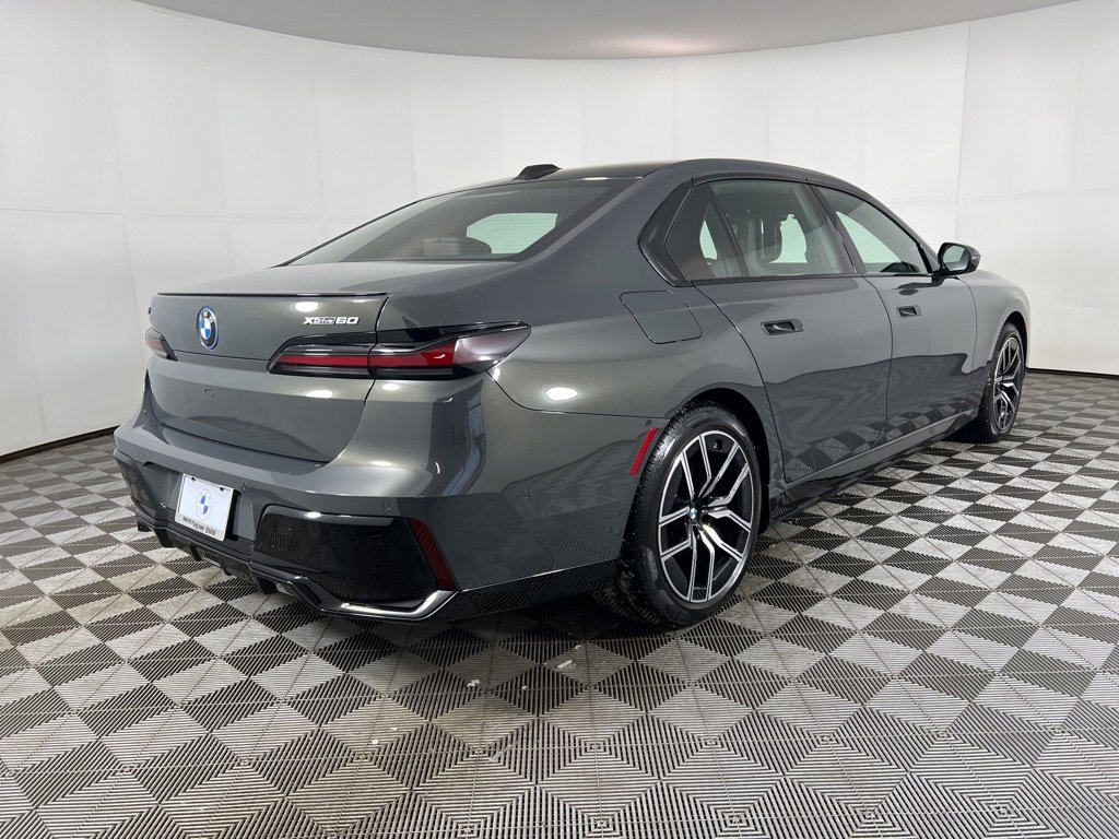 Used 2026 BMW i7 xDrive60 image 5