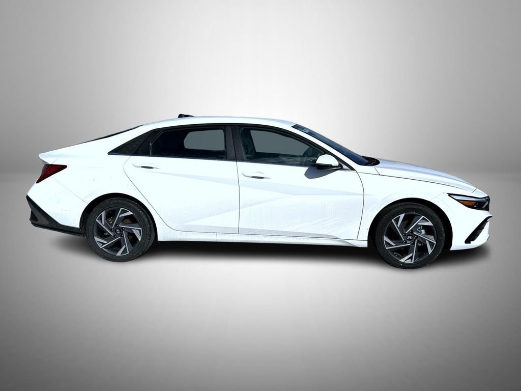 New 2026 Hyundai Elantra Limited image 4