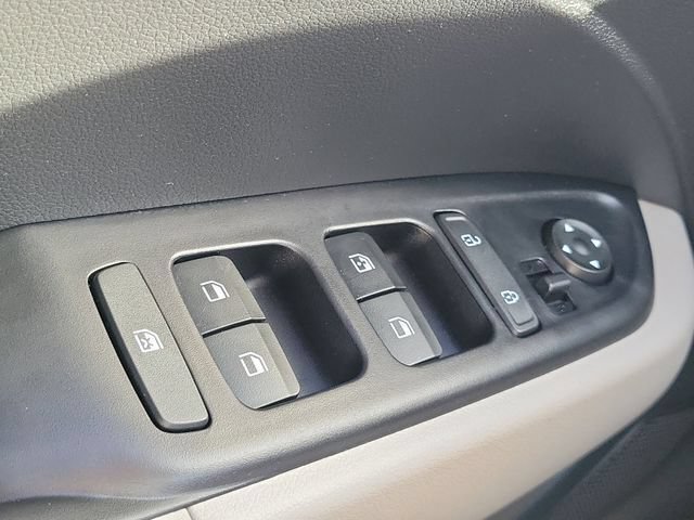 New 2026 Hyundai Venue SEL FWD image 17