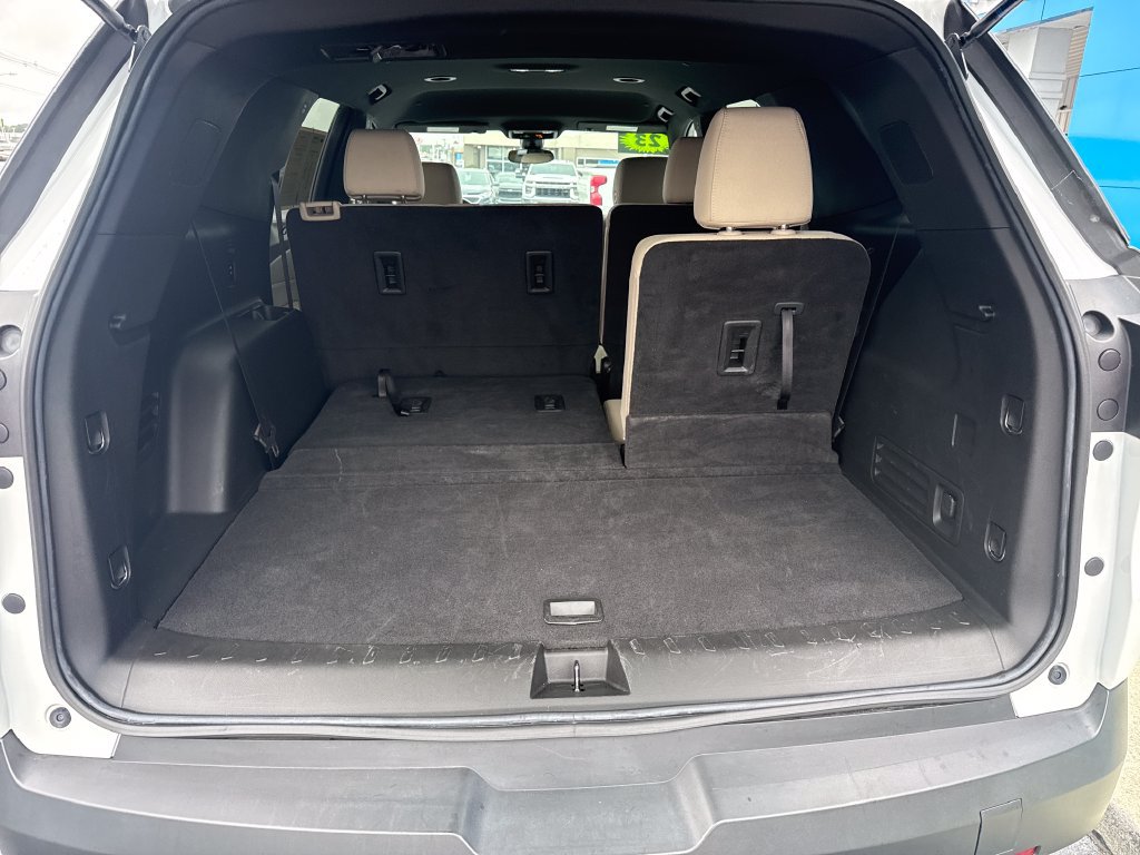Used 2023 Chevrolet Traverse LS FWD image 26