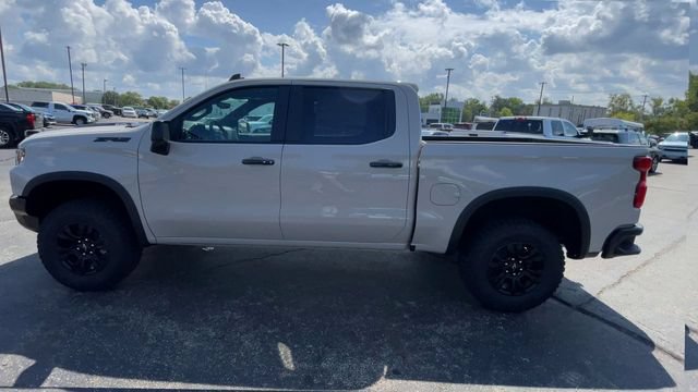 New 2026 Chevrolet Silverado 1500 ZR2 w/ LPO, Dark Essentials Package AWD/4WD image 7
