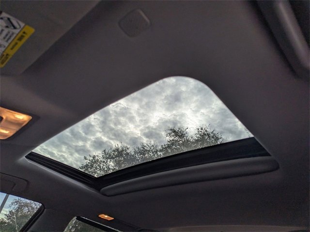 Used 2019 Toyota Highlander XLE image 24