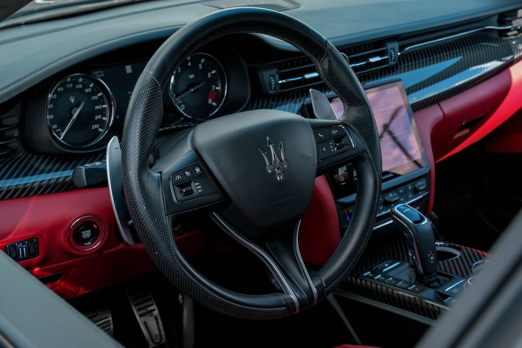Used 2022 Maserati Quattroporte Trofeo RWD image 13