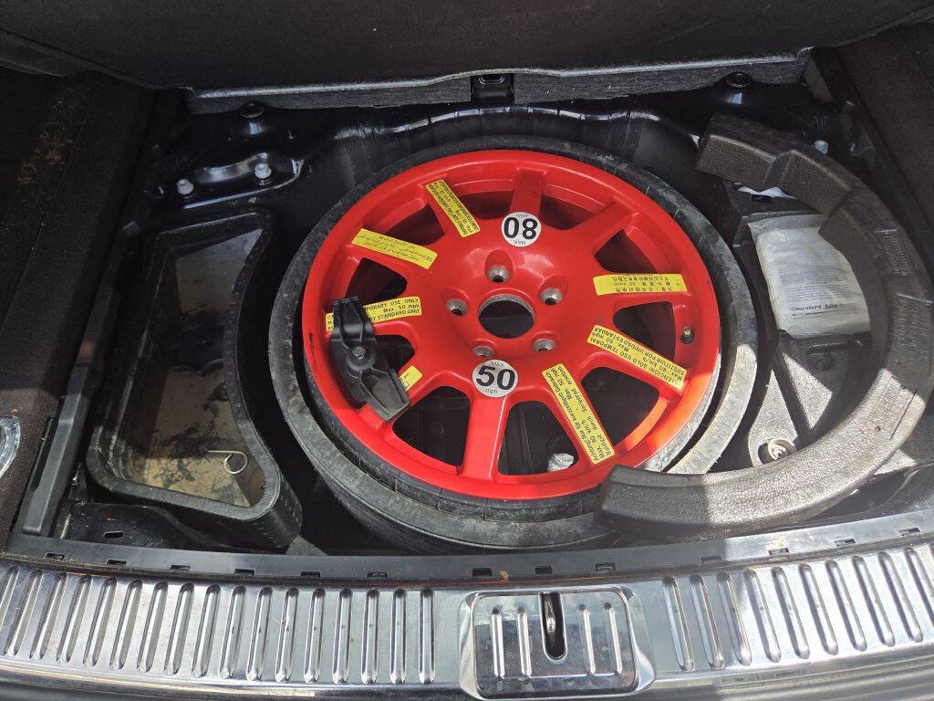 Used 2011 Volkswagen Touareg VR6 AWD/4WD image 13