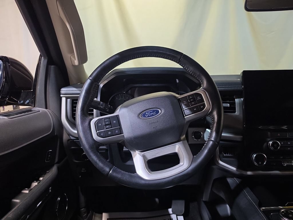 Used 2022 Ford Expedition Max XLT AWD/4WD image 11