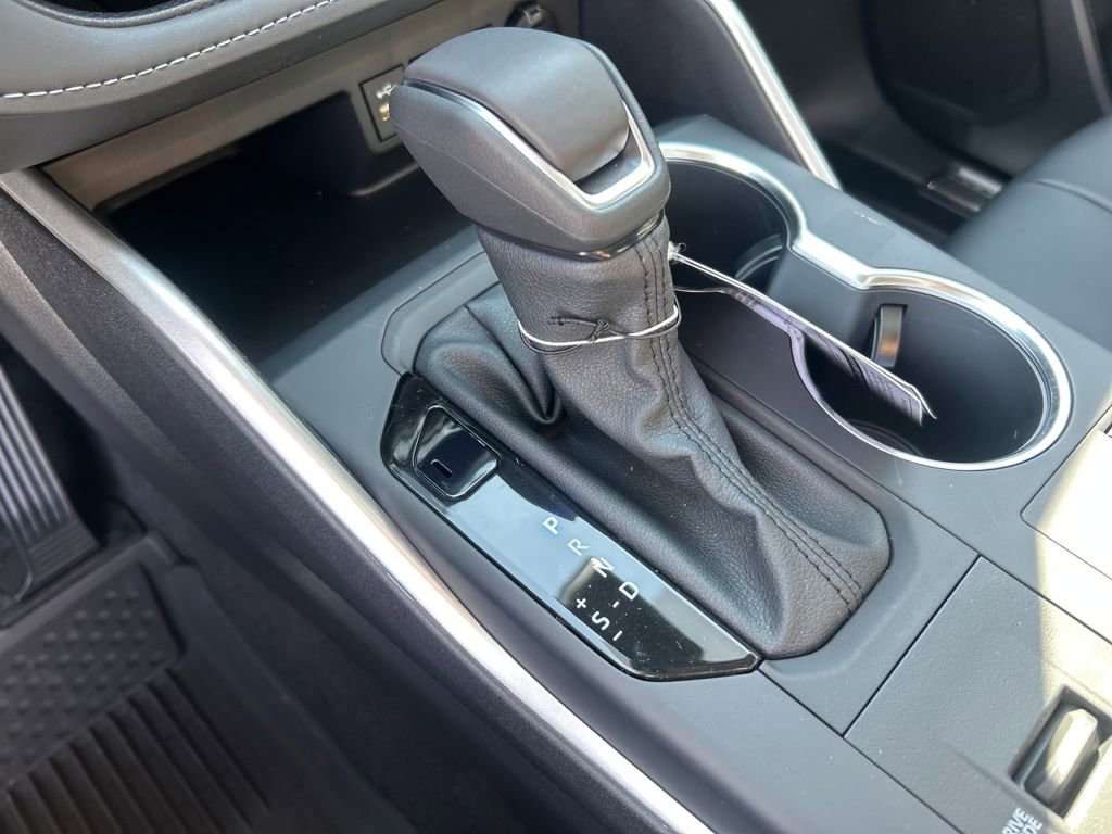 New 2025 Toyota Highlander XLE image 15
