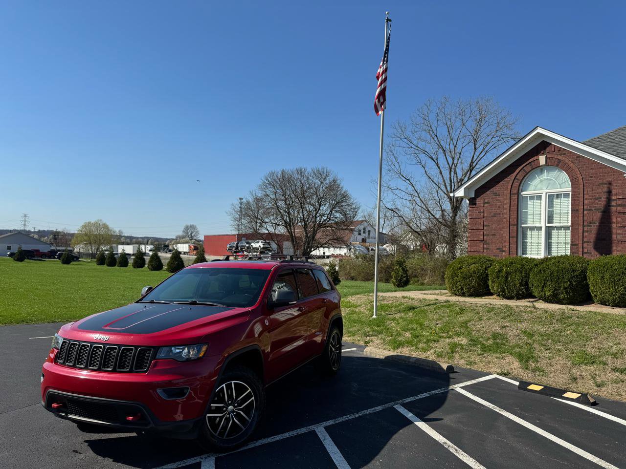 Used 2018 Jeep Grand Cherokee Trailhawk image 1