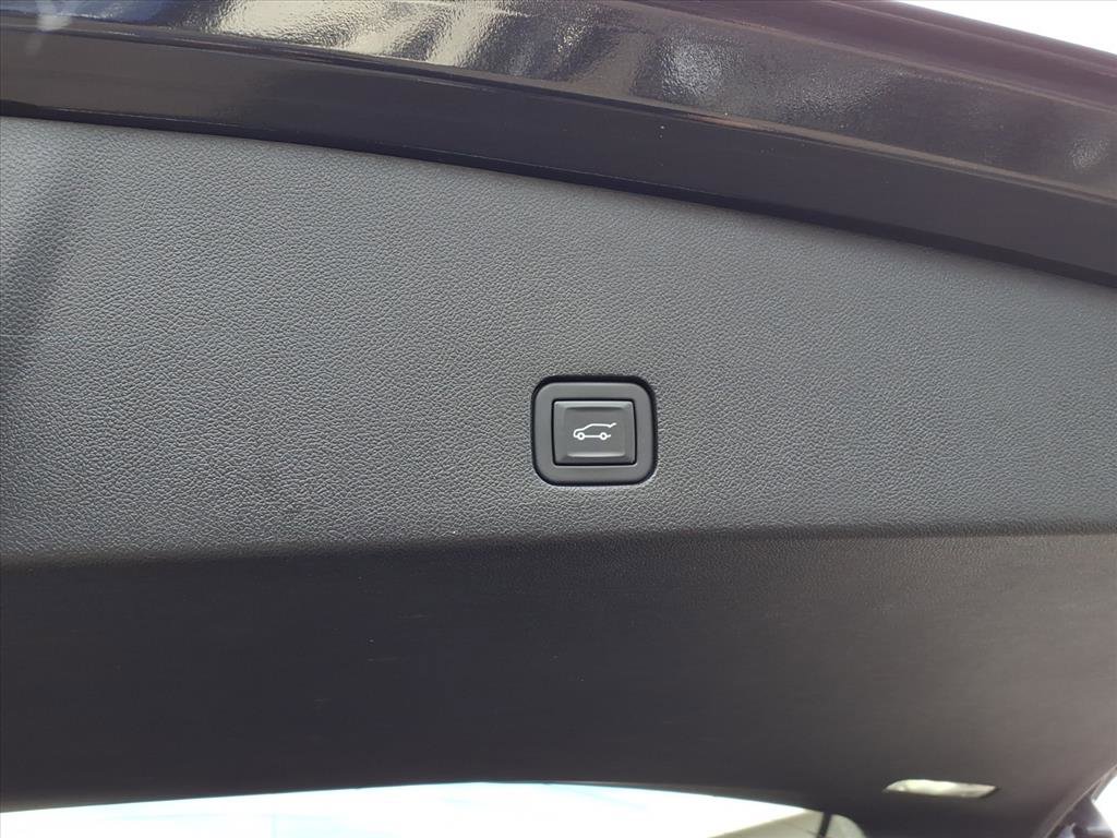 Certified 2022 Cadillac XT6 Luxury image 16