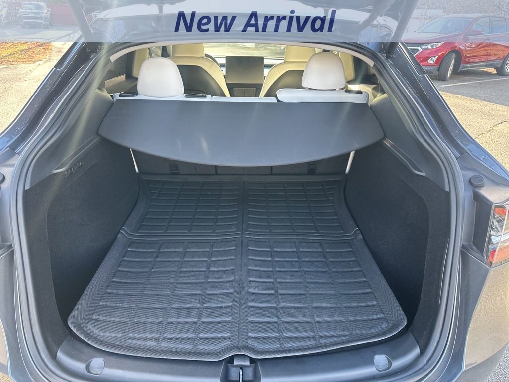 Used 2023 Tesla Model Y Performance image 11