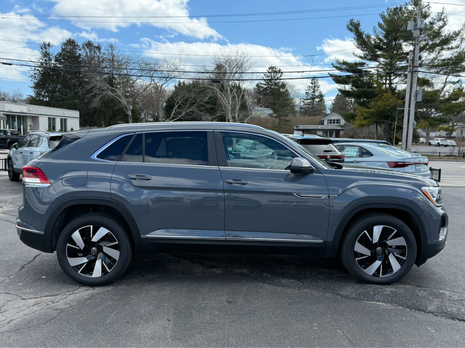 New 2026 Volkswagen Atlas Cross Sport SEL image 8