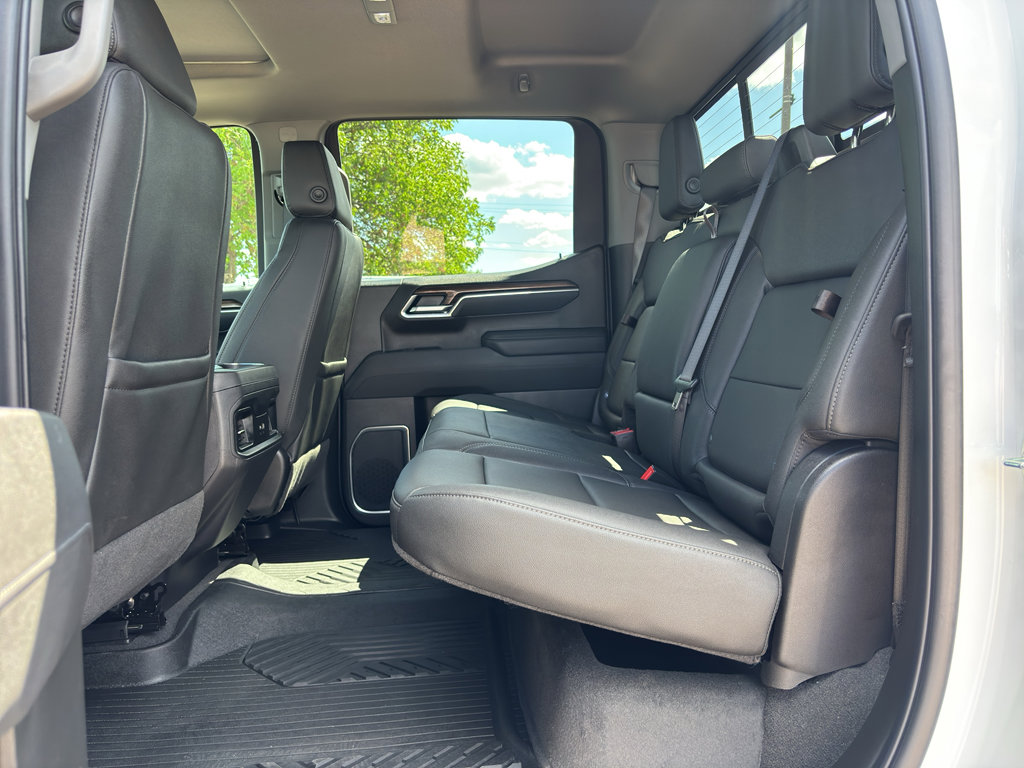 Used 2026 Chevrolet Silverado 1500 LT Trail Boss w/ LT Trail Boss Premium Package AWD/4WD image 16