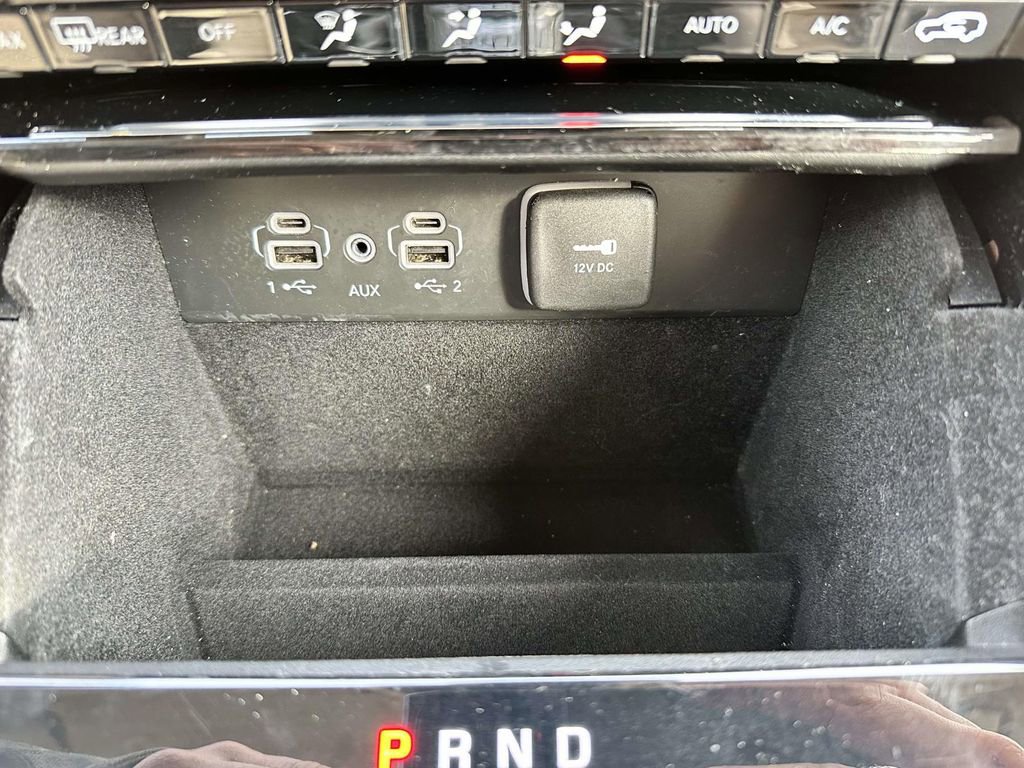 Used 2022 Jeep Grand Cherokee L Limited AWD/4WD image 26