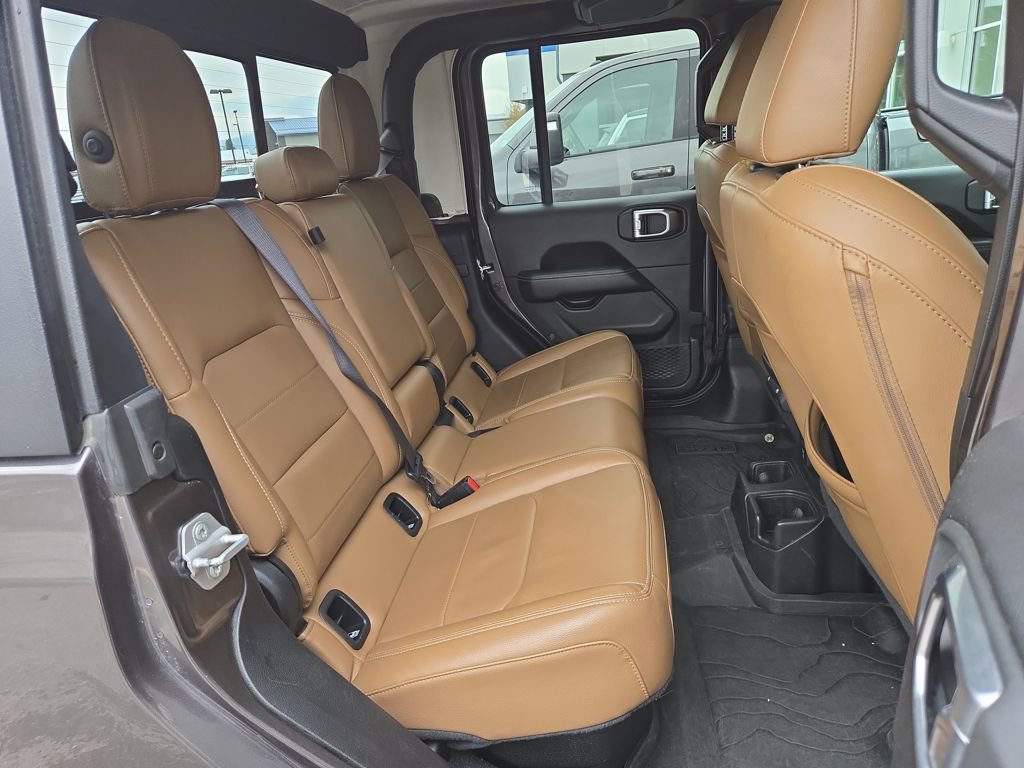Used 2020 Jeep Gladiator Overland image 15