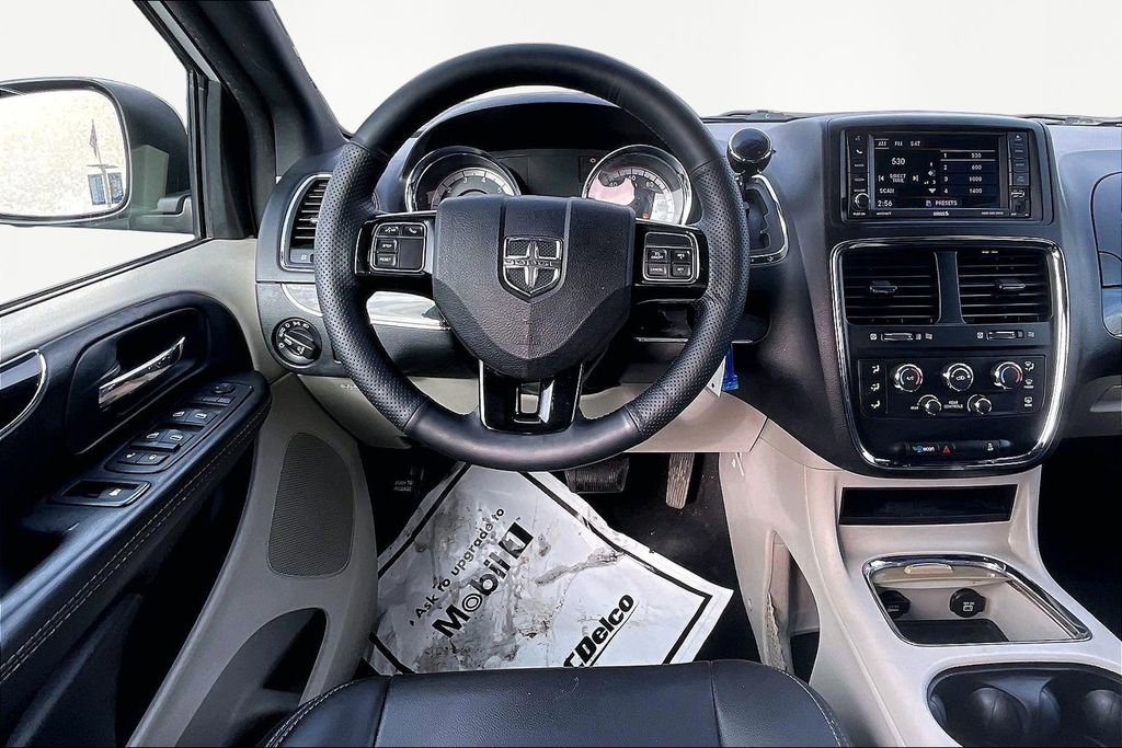 Used 2020 Dodge Grand Caravan SXT image 10