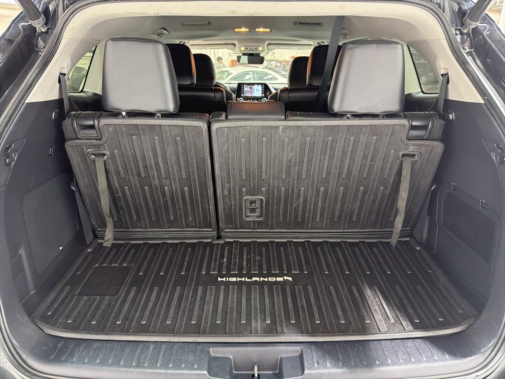 Used 2021 Toyota Highlander Limited image 26