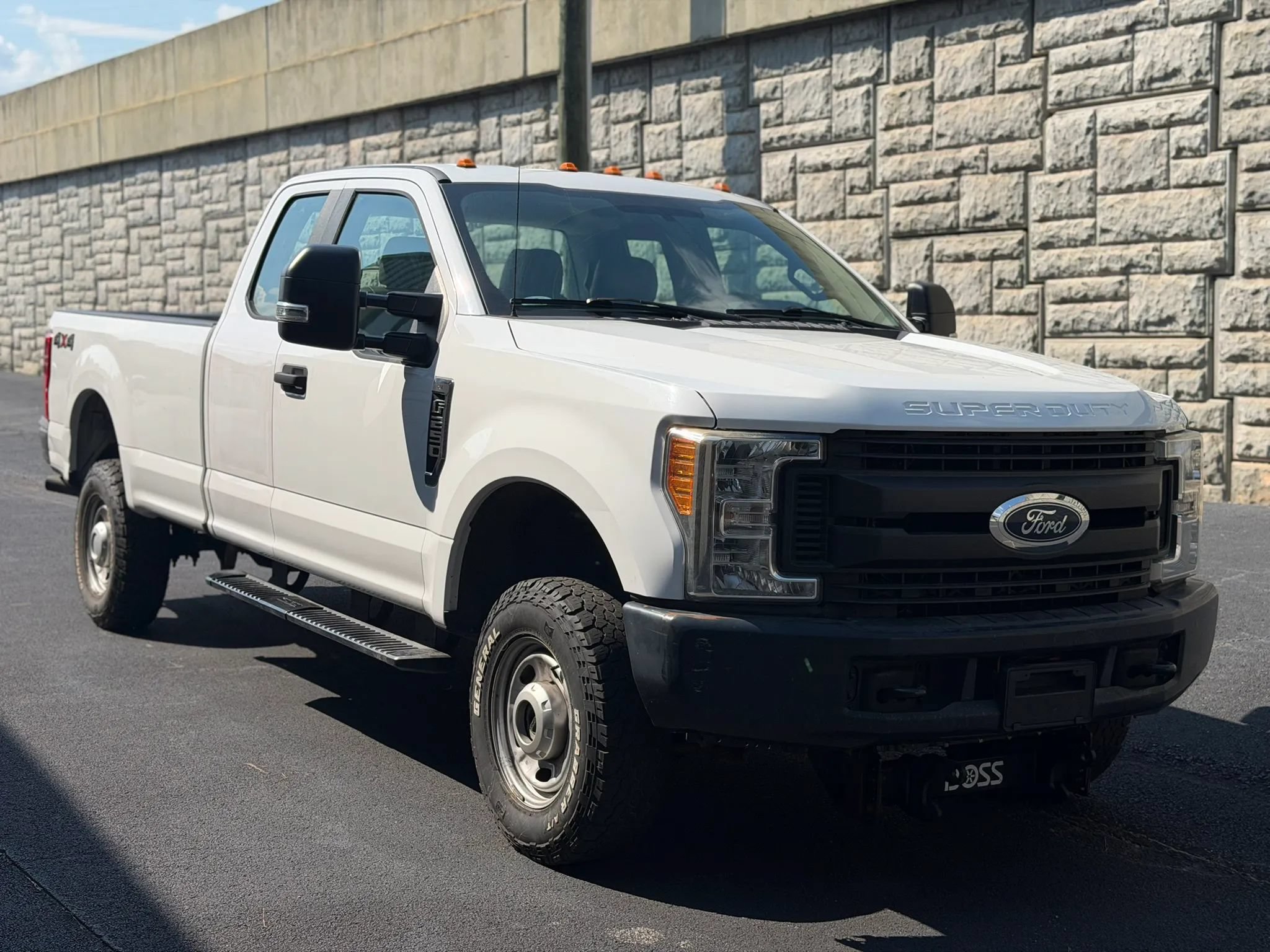 Used 2017 Ford F250 XL w/ Power Equipment Group AWD/4WD image 5