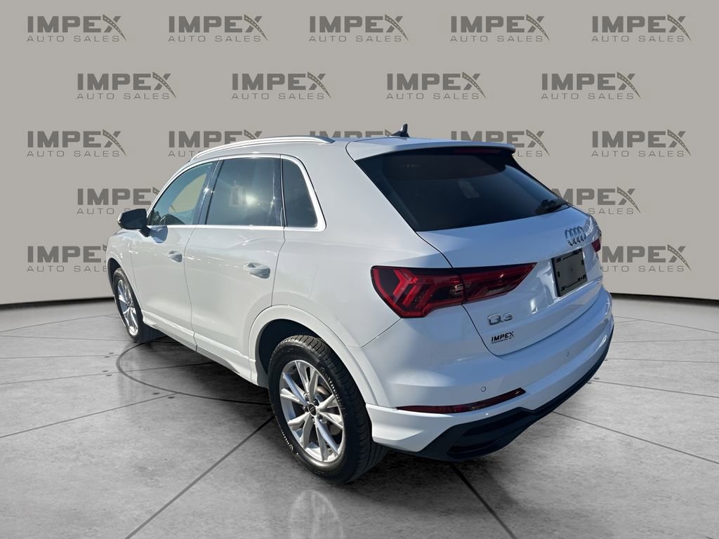 Used 2025 Audi Q3 2.0T Premium image 3