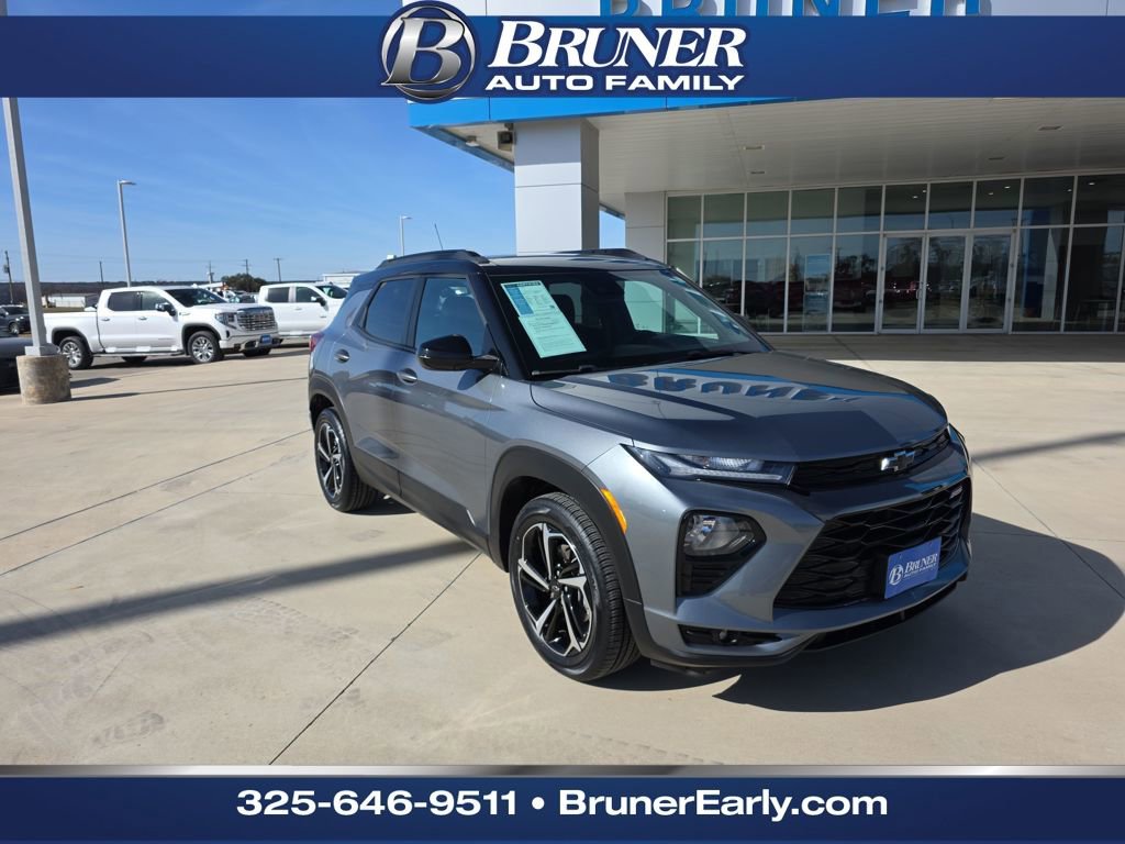 Used 2021 Chevrolet TrailBlazer RS w/ Technology Package image 1