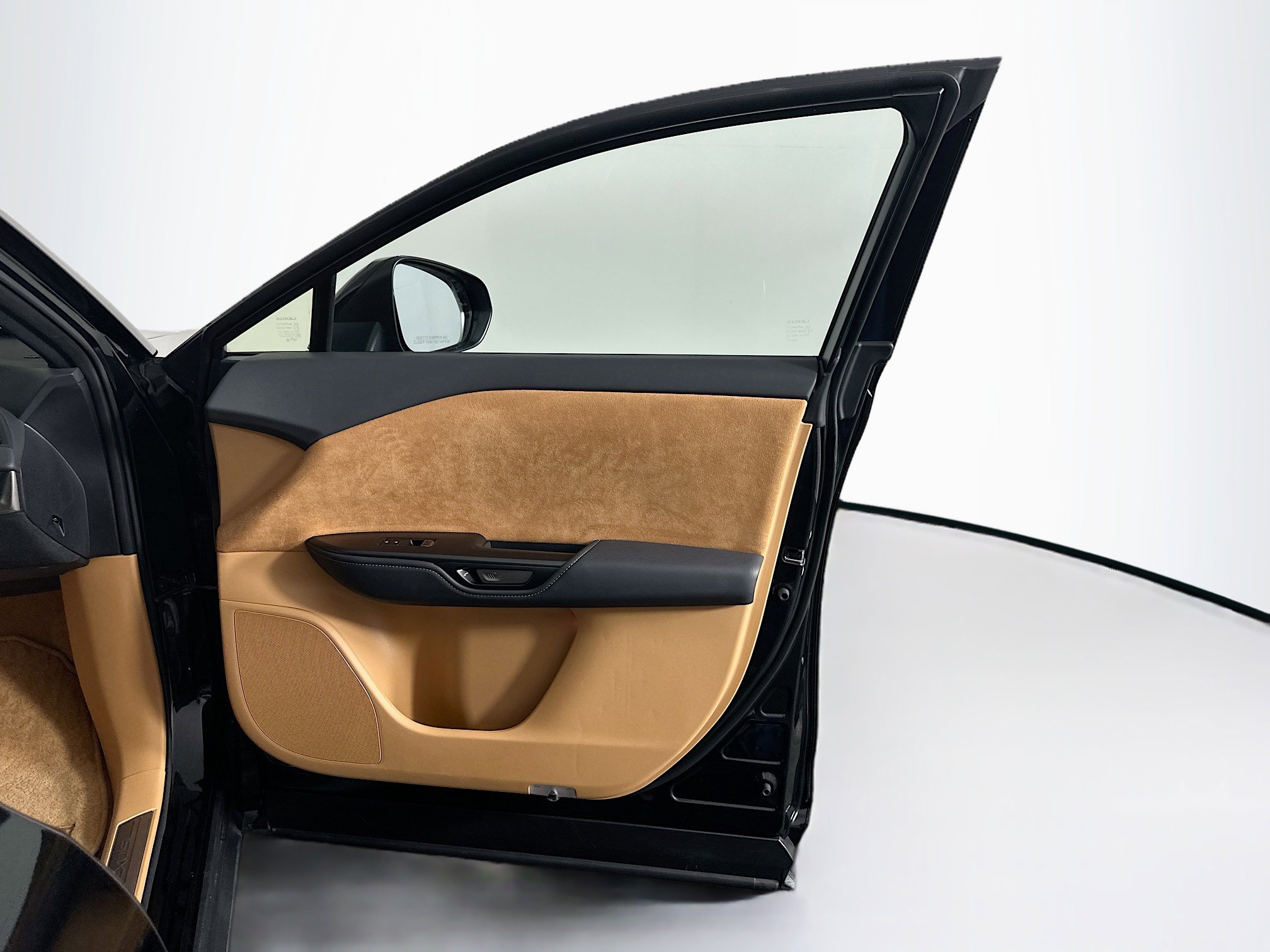 Used 2023 Lexus RZ 450e Premium w/ Accessory Package (P5) image 34