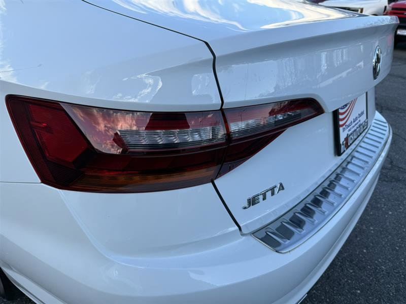 Used 2019 Volkswagen Jetta SEL Premium FWD image 11