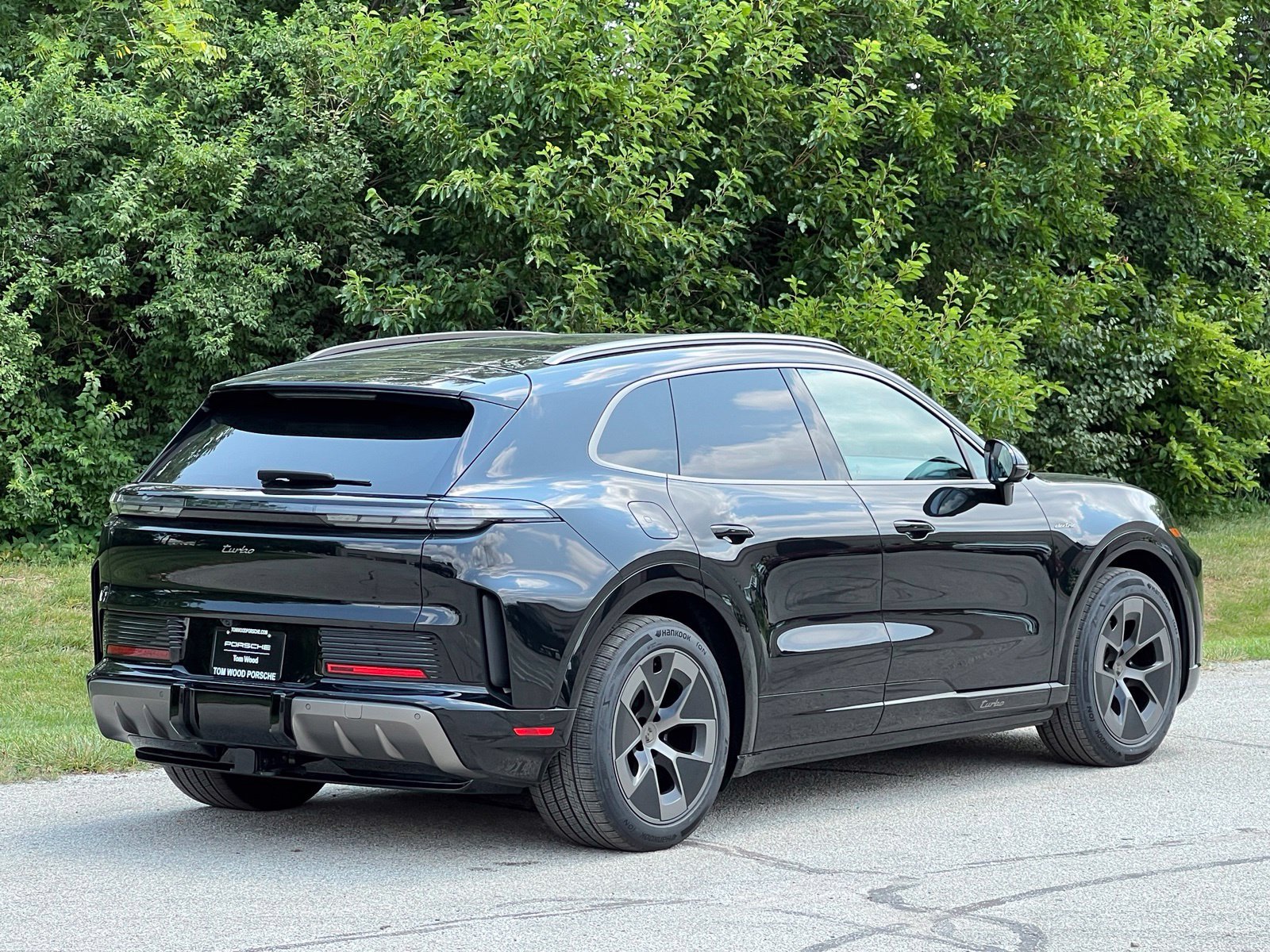 New 2026 Porsche Cayenne Turbo AWD/4WD image 6