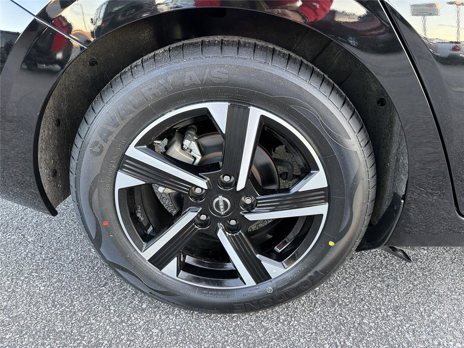 Used 2024 Nissan Sentra SV image 31